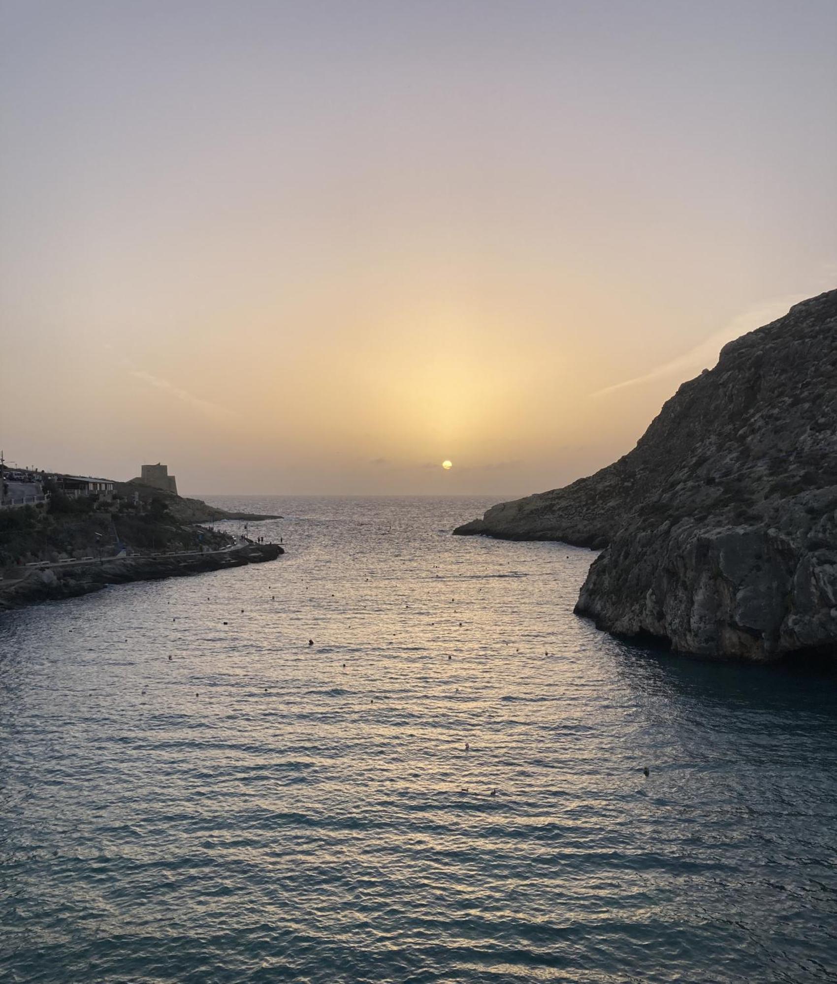 Seafront Duplex Penthouse With Terrace Overlooking Xlendi Bay Exterior photo