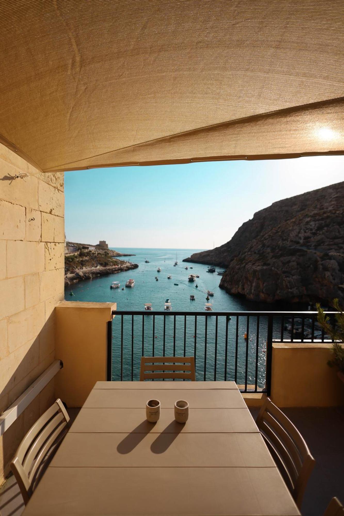 Seafront Duplex Penthouse With Terrace Overlooking Xlendi Bay Exterior photo